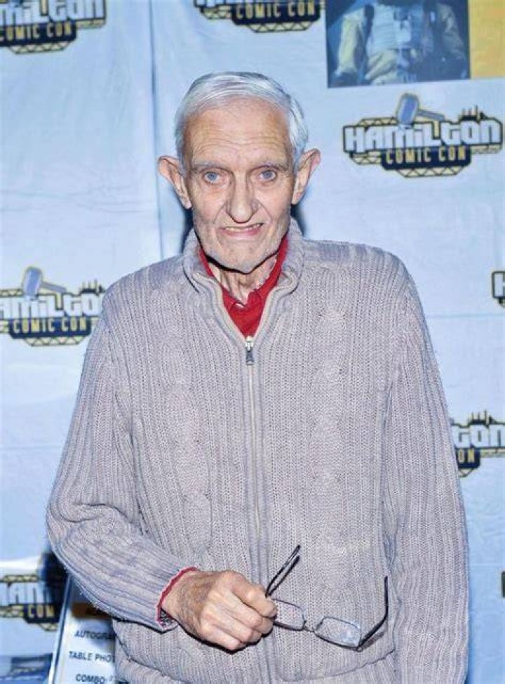 Alan Harris Dies