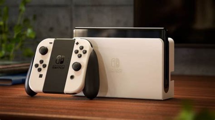 Nintendo Switch New Model with Bigger Display in 2021